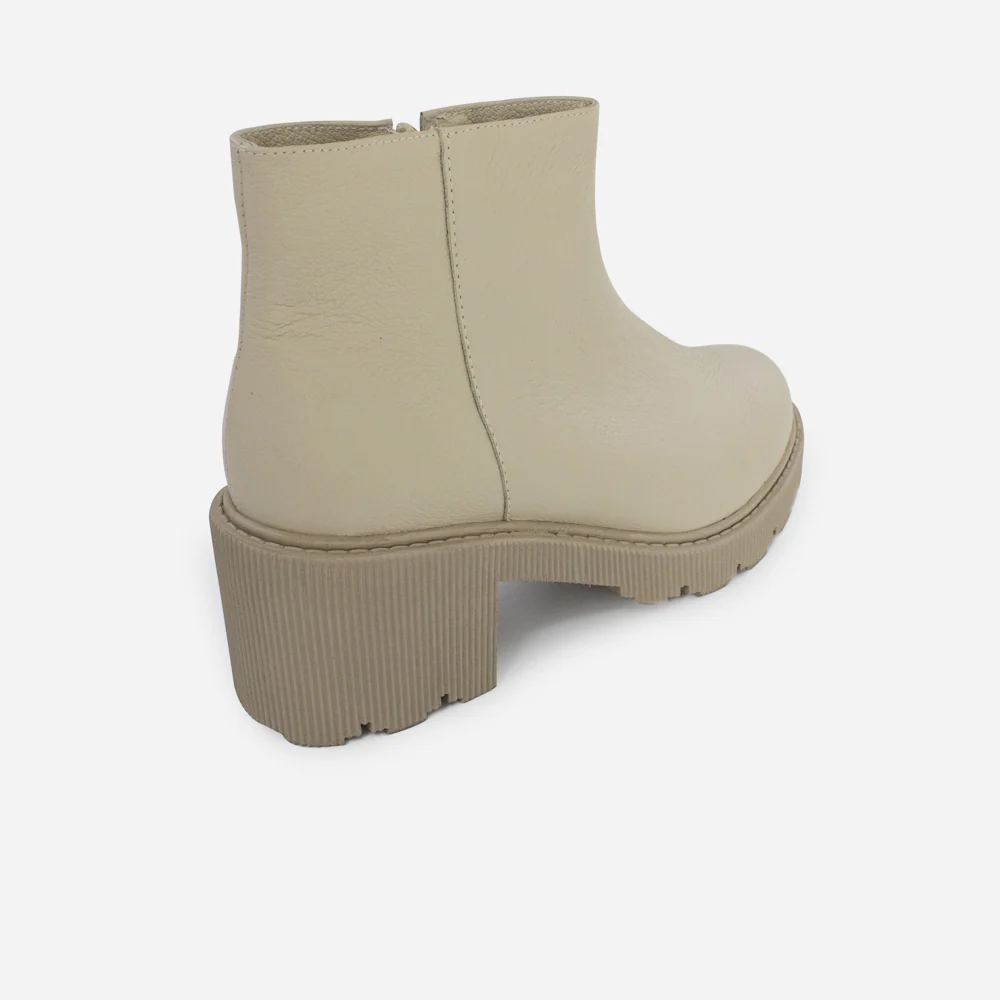 Botin tractorado natura de cuero para mujer - Hueso - Image 3