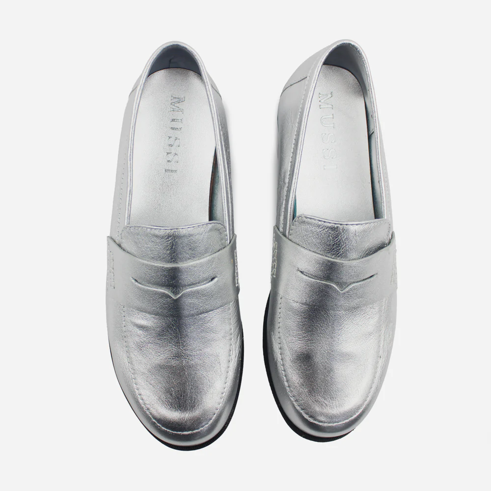 Mocasin plano cecilia de cuero para mujer - Plata - Image 4