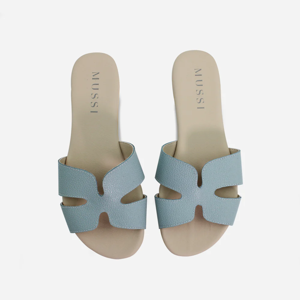 Sandalia plana rem de cuero para mujer - Celeste - Image 4