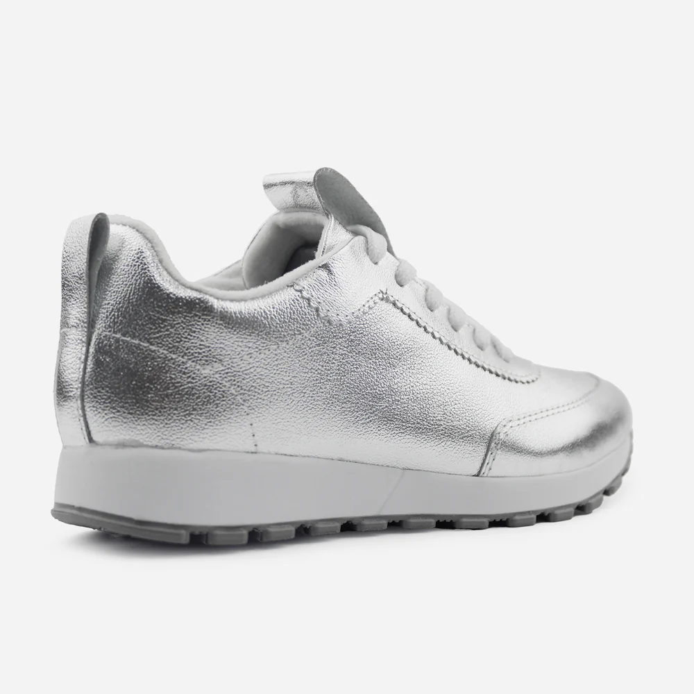 Tenis Sneakers diera de cuero para mujer - Plata - Image 3